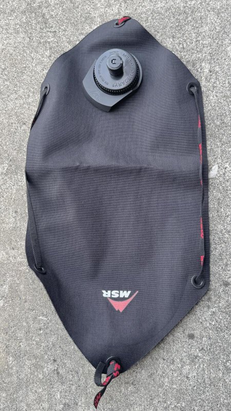 画像1: 米軍放出品 MSR DROMEDARY BAGS(ドロメダリーバッグ) (1)