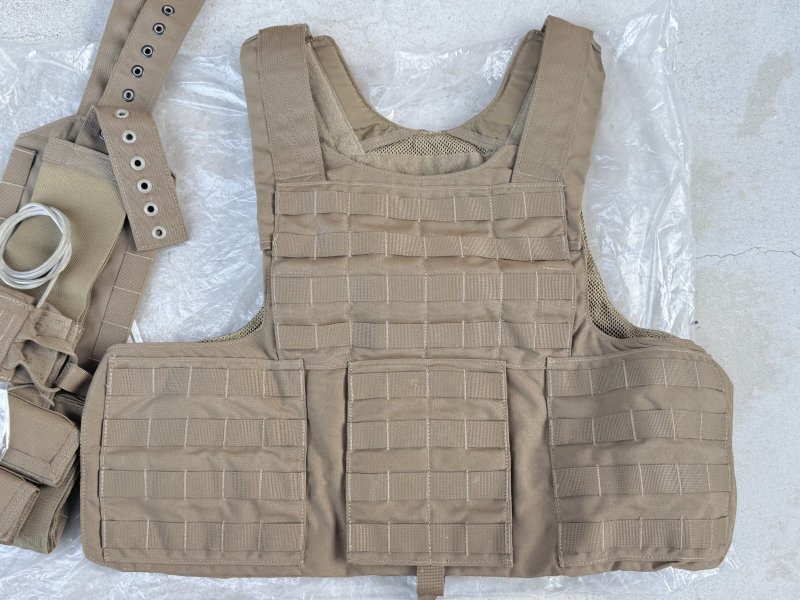 画像6: 米軍実物 EAGLE製 FSBE CIRAS  アーマーキャリアー コヨーテ　MEDIUM (6)