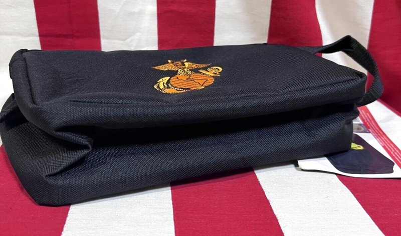 画像4:  USMC オフィシャル MERCURY LUGGAGE SEWARD TRUNK SHAVE KIT MARINES (4)