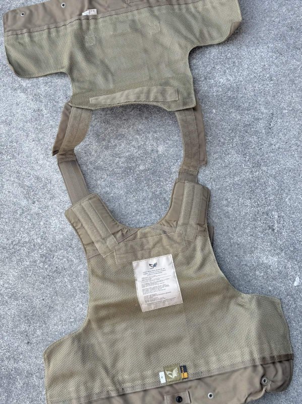 画像8: 米軍実物 EAGLE製 FSBE CIRAS  アーマーキャリアー コヨーテ　MEDIUM (8)