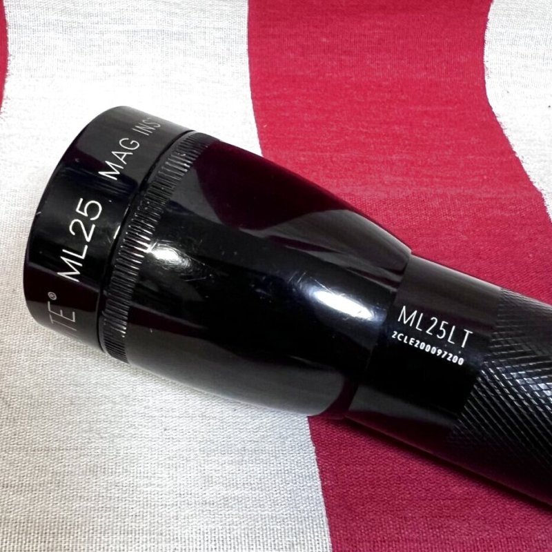 画像2: 米軍放出品 MAG-LITE(マグライト) ML25LT LED フラッシュライト 警棒 懐中電灯   (2)