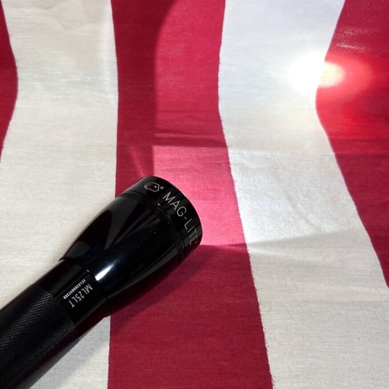 画像5: 米軍放出品 MAG-LITE(マグライト) ML25LT LED フラッシュライト 警棒 懐中電灯   (5)
