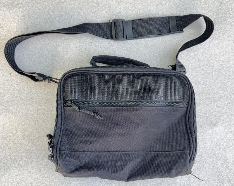 画像1: 米軍放出品 USMC SOC トラベルポーチ  (1)