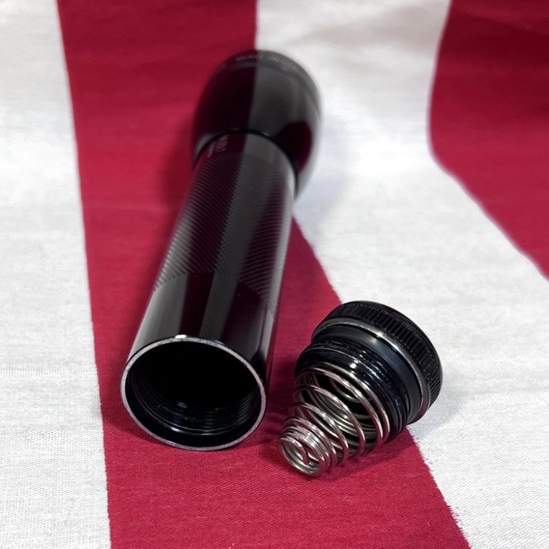 画像6: 米軍放出品 MAG-LITE(マグライト) ML25LT LED フラッシュライト 警棒 懐中電灯   (6)