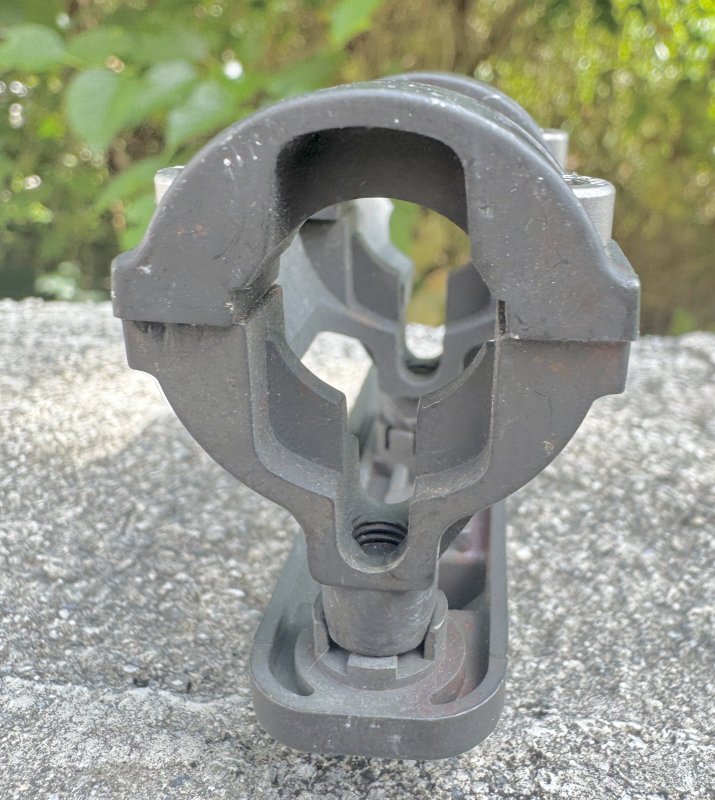 画像2: 米軍実物 INSIGHT TECHNOLOGY M4/M16A2  AN/PAQ-4B. 4C. PEQ-2. 2A バレルマウントアッセンブリー  (2)