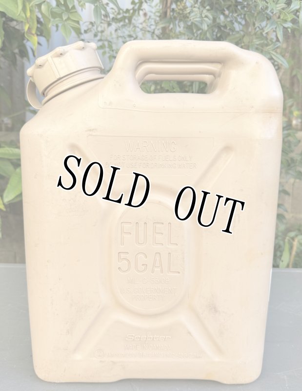 画像1: 米軍実物 SCEPTER CANADA US ジェリ缶　(プラスチック) (1)