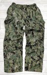 画像1: 米軍実物,US NAVY,　AOR2　NUW　迷彩パンツ　TYPEIII　M-SHORT (1)