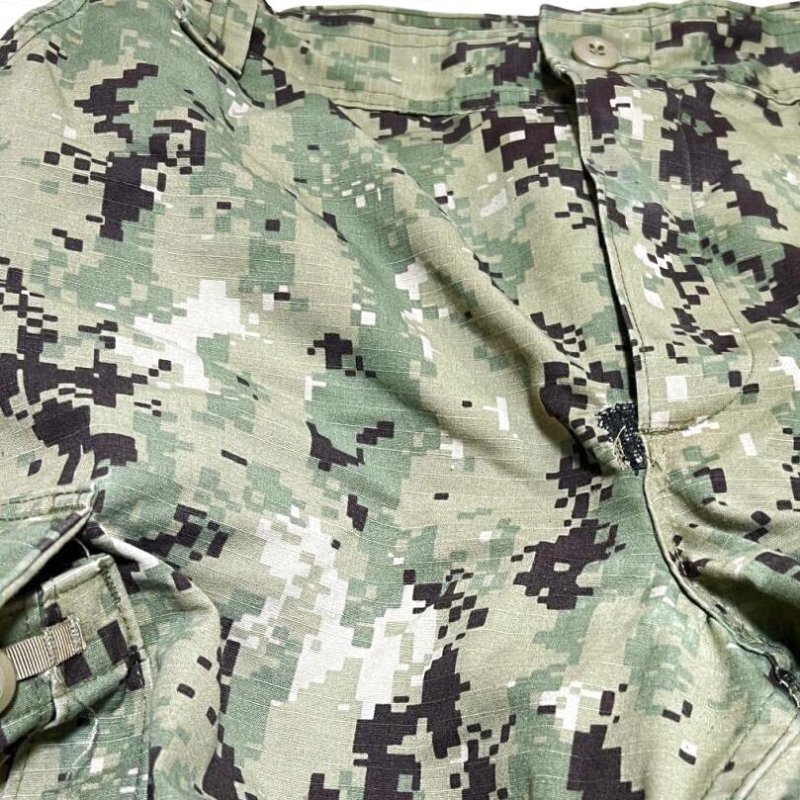 画像3: 米軍実物,US NAVY,　AOR2　NUW　迷彩パンツ　TYPEIII　M-SHORT (3)