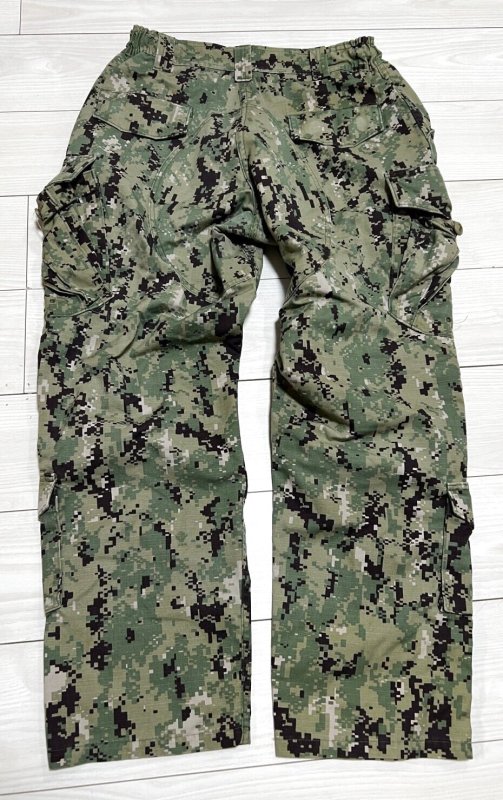 画像5: 米軍実物,US NAVY,　AOR2　NUW　迷彩パンツ　TYPEIII　M-SHORT (5)