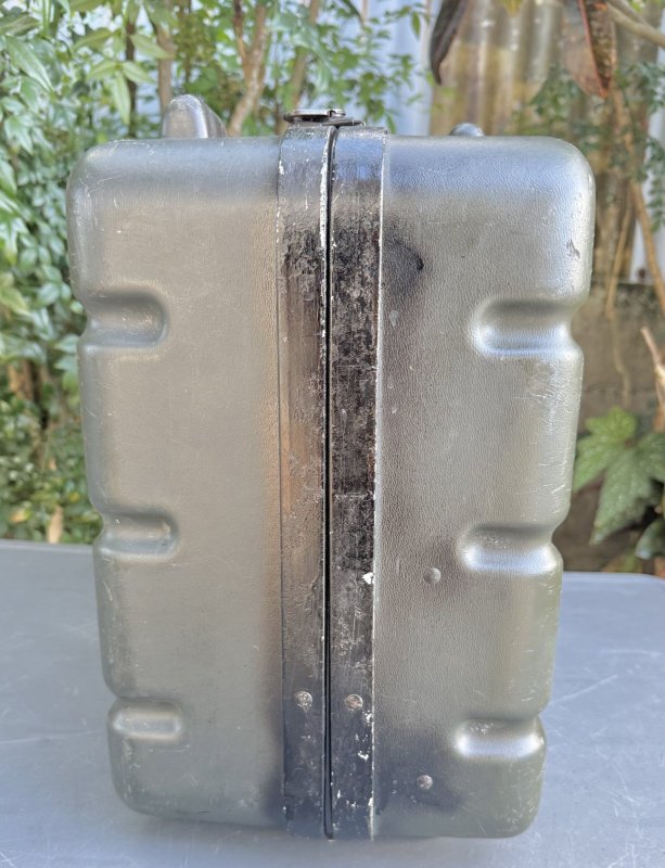 画像2: 米軍実物 USMC ツール BOX (2)