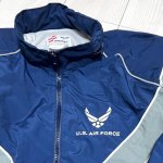 画像3: 米軍実物　USAF　PTU　トレーニングジャケット 　SMALL-REGULAR (3)