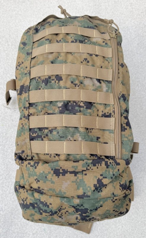 画像1: 米海兵隊実物 ARC'TERYX ピクセル アサルト バックパック (1)