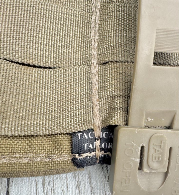 画像5: 海兵隊放出品 Tactical Tailor トリプル マグネット ピストル マガジンポーチ  (5)