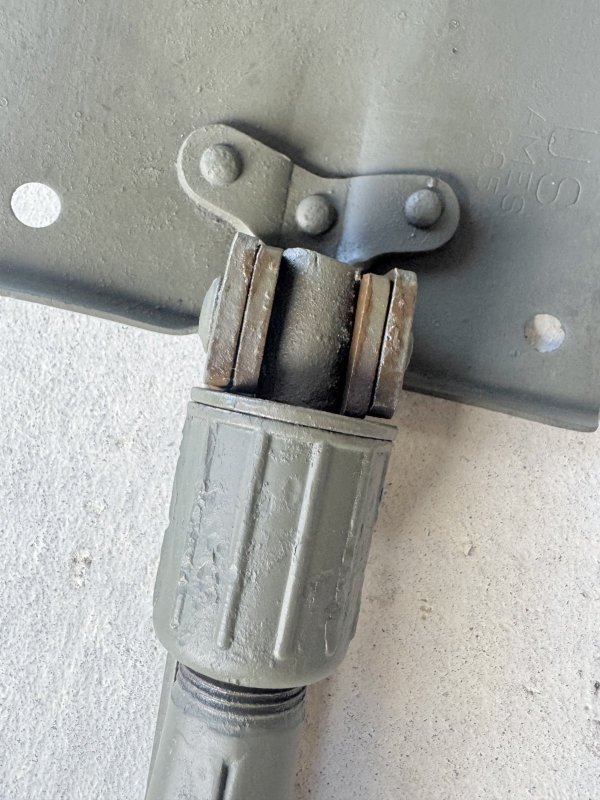 画像11: 米軍実物 ベトナム AMES 1965 FOLDING ショベル ピック (11)