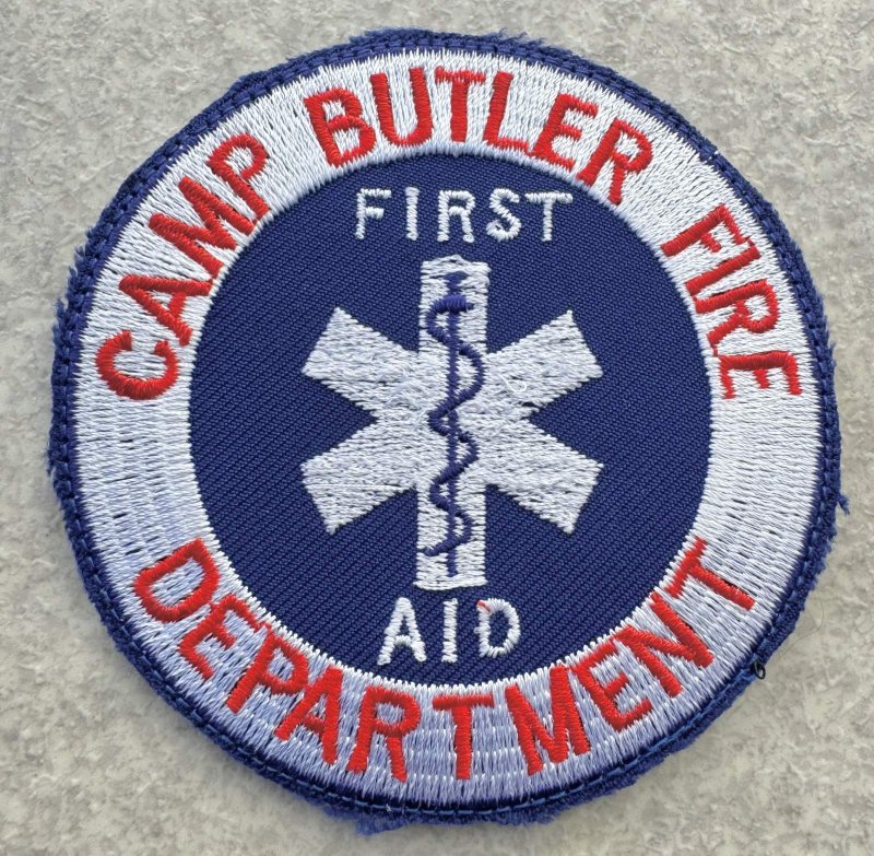 画像1: 米海兵隊実物 CAMP BUTLER FIRE DEPARTMENT ワッペン (1)