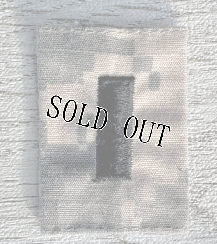 画像1: 米軍実物 ACU ゴアテックスパーカー 階級章　 (1)