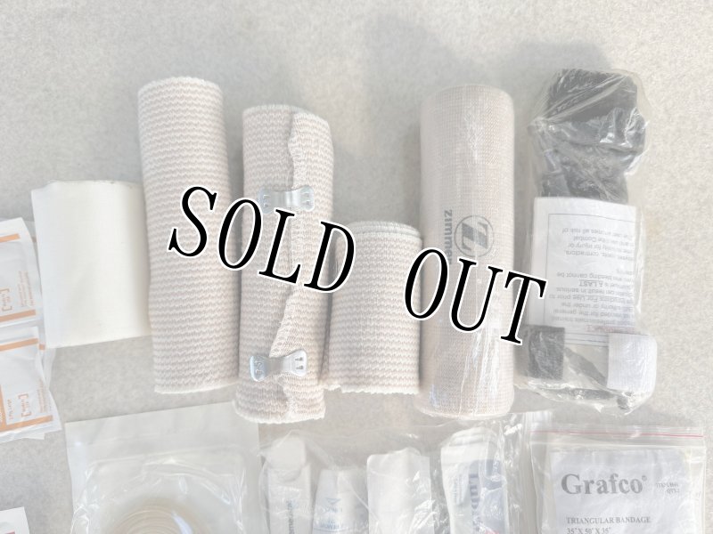 画像2: 米軍実物  トラウマキット セット (2)