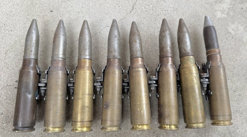 画像2: 米軍実物  M61A1 VULCAN  20mm 薬莢 使用済み 安全品 8発 (2)