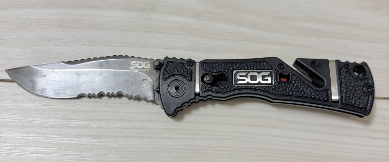 画像1: 米軍放出品  SOG Trident Elite   タクティカル ナイフ (1)