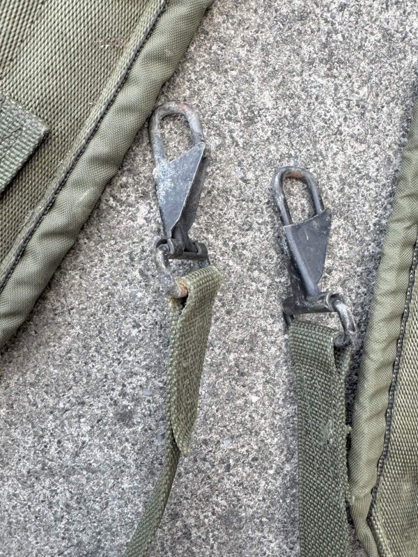 画像3: 米軍実物 LC-2 ナイロン Y型サスペンダー (3)