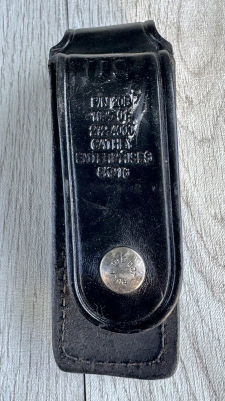 画像3: 米軍実物 9MM マガジン レザー ポーチ　　 (3)