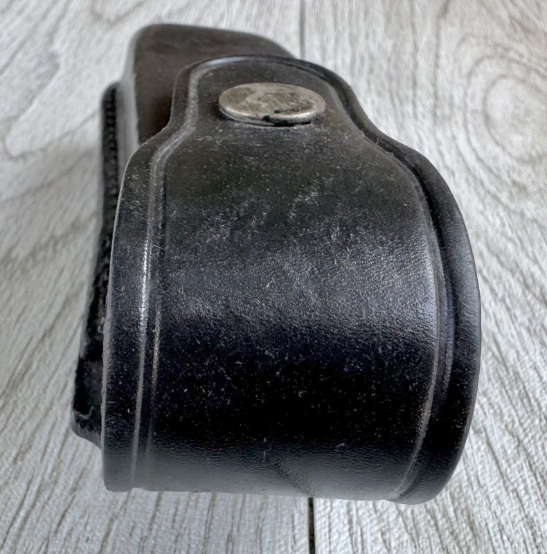 画像8: 米軍実物 9MM マガジン レザー ポーチ　　 (8)