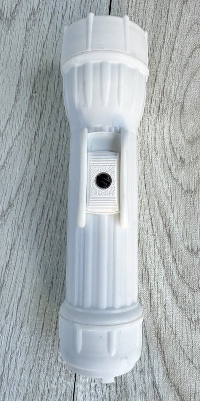 画像1: 米軍実物 Bright Star ホワイト プラスチック フラッシュ ライト (1)