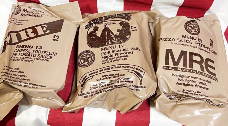 画像1: 米軍実物 2024年検【SOPAKCO】MREレーション/戦闘食 3個セット キャンプ 車中泊 (1)