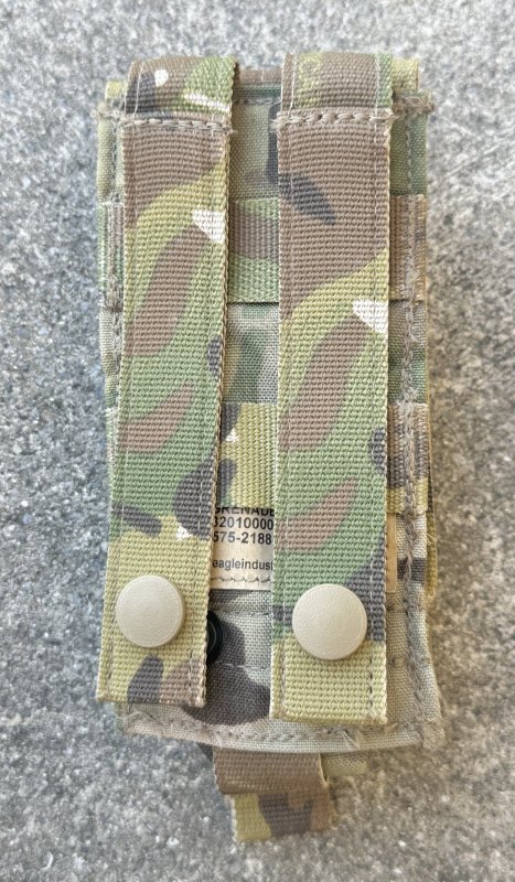 画像3: 米軍実物 EAGLE Smoke Grenade Pouch  c  マルチカム SOFLCS  (3)