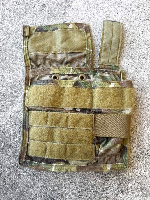 画像2: 米軍実物 EAGLE SOFLCS アドミン ポーチ   W/ FLASHLIGHT HOLDER V.2 マルチカム  (2)