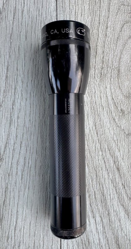 画像1: 米軍放出品 MAG-LITE(マグライト)LED フラッシュライト 警棒 懐中電灯   (1)