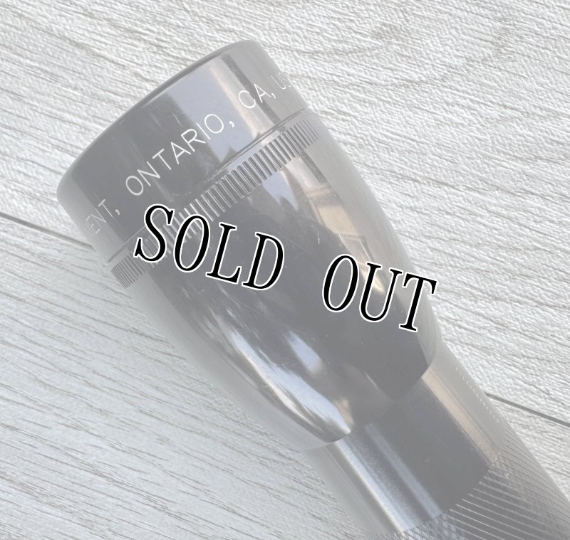 画像2: 米軍放出品 MAG-LITE(マグライト)LED フラッシュライト 警棒 懐中電灯   (2)