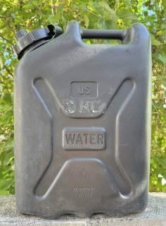 ウオータータンク／ジョグ／ジェリ缶 - 米軍放出品販売 US SURPLUS