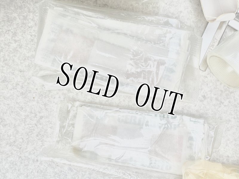 画像4: 米軍実物 ファーストエイドキットセット BOX (4)