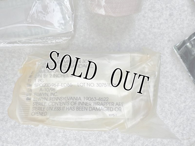 画像8: 米軍実物 ファーストエイドキットセット BOX (8)