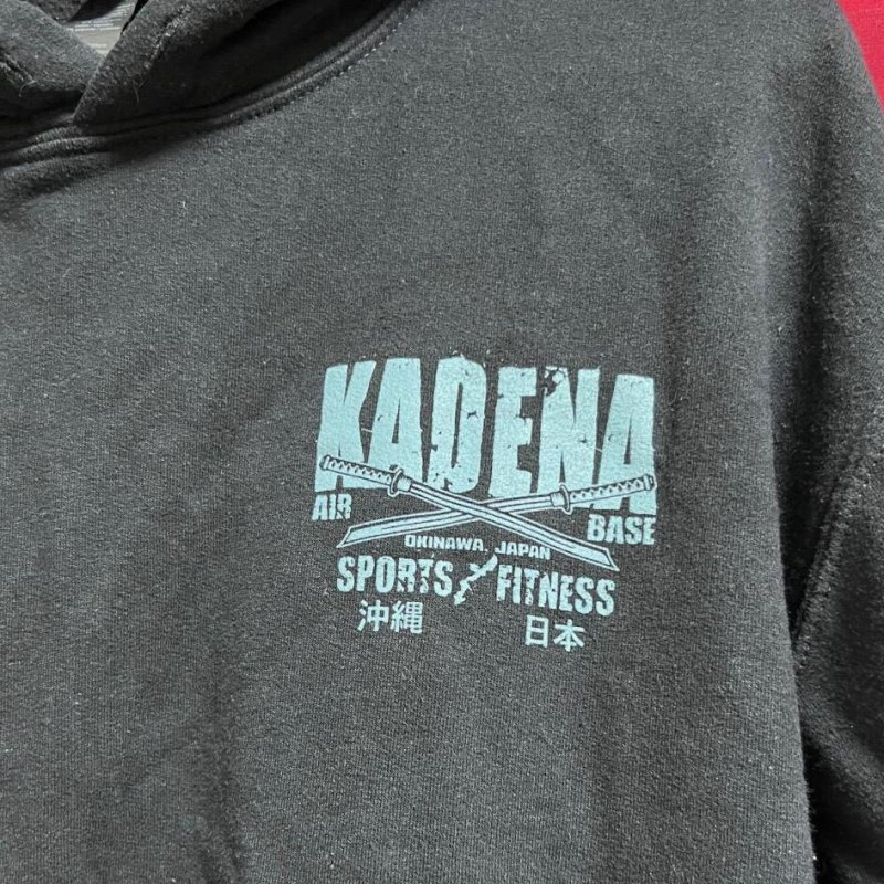 画像2: 米軍放出品 KADENA AIR BASE OKINAWA JAPAN フィットネス スウェットパーカー　MEDIUM (2)