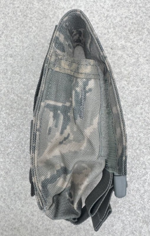 画像2: 米空軍実物 放出品 GCS製 スモークグレネードポーチ  ABU ポーチ (2)