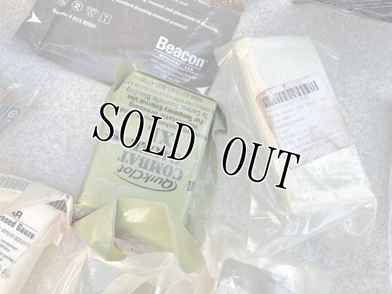 画像3: 米軍実物 ファーストエイドキットセット BOX (3)