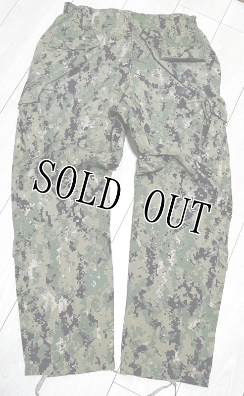 画像3: 米軍実物　US NAVY,　AOR2　NUW　迷彩パンツ　TYPEIII　LARGE-REGULA (3)