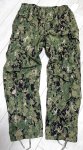 画像1: 米軍実物　US NAVY,　AOR2　NUW　迷彩パンツ　TYPEIII　LARGE-REGULA (1)