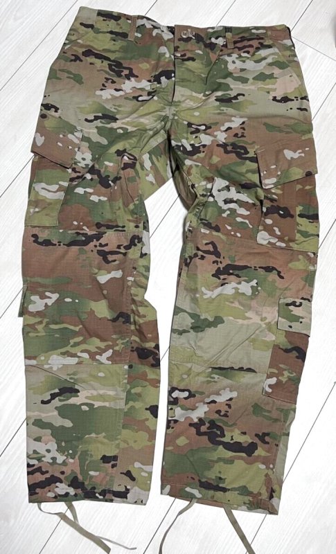 画像1: 米軍実物 スコーピオン マルチカム パンツ　LARGE-SHORT (1)