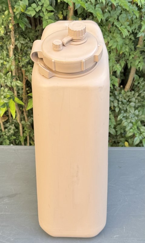 画像4: 米軍実物 WATER タンク デザート (プラスチック) (4)