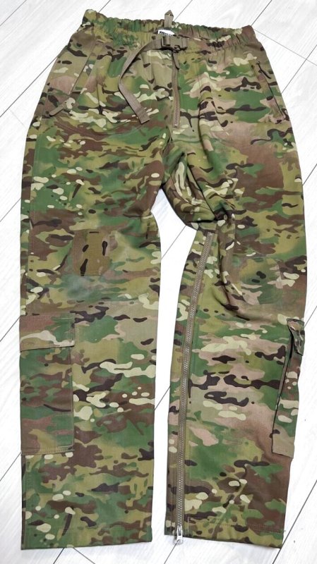 画像1: 米軍実物 MASSIF エレメントパンツ マルチカム　MEDIUM (1)