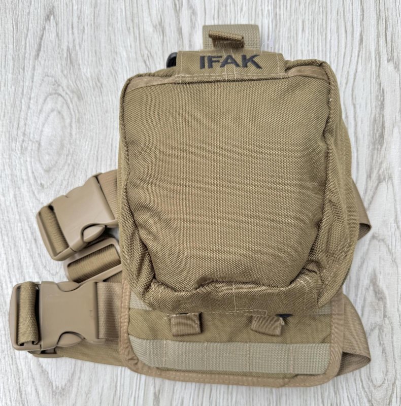 画像1: 米軍放出品 SO.TECH レッグパネル ・IFAKポーチ トラウマポーチ (1)