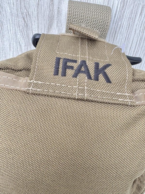 画像11: 米軍放出品 SO.TECH レッグパネル ・IFAKポーチ トラウマポーチ (11)