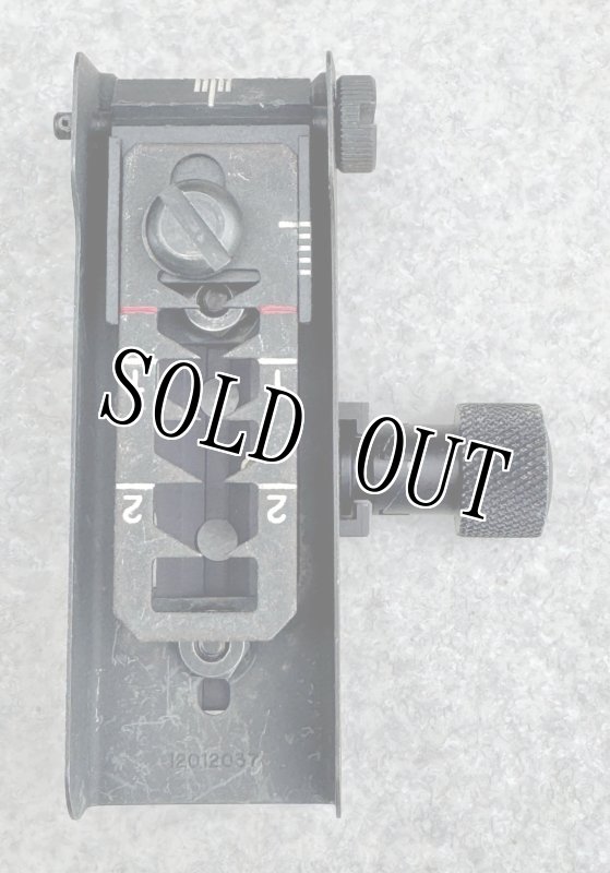 画像9: 米軍実物 M203 グレネードランチャー M4A1 M16A4 20mm RAS用  QD フリップアップ リーフサイト (9)