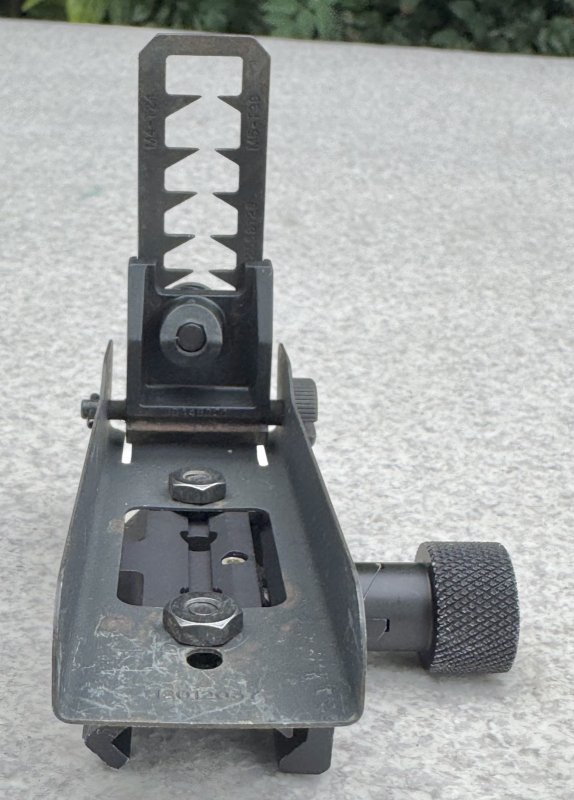 画像3: 米軍実物 M203 グレネードランチャー M4A1 M16A4 20mm RAS用  QD フリップアップ リーフサイト (3)