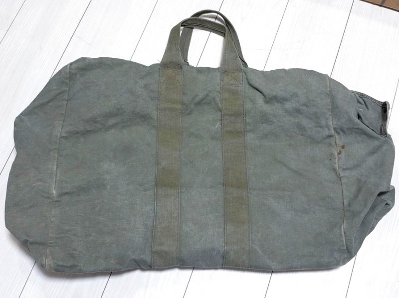 画像3: 米軍放出品 コットンパラシュート キットバッグ  (3)