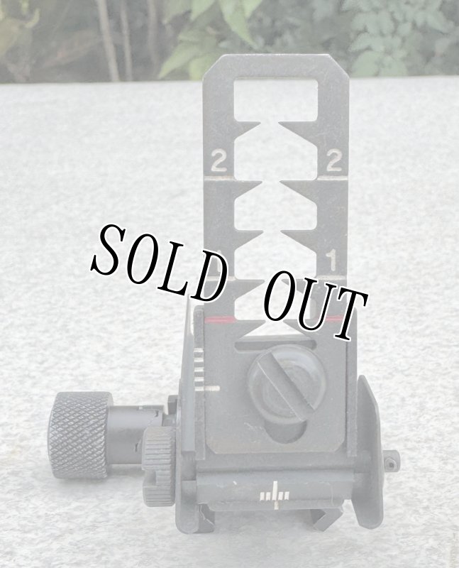 画像1: 米軍実物 M203 グレネードランチャー M4A1 M16A4 20mm RAS用  QD フリップアップ リーフサイト (1)