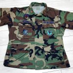 画像2: 米軍実物  U S AIR FORCE ウッドランド 迷彩カモフラージュジャケット　M-X SHORT (2)